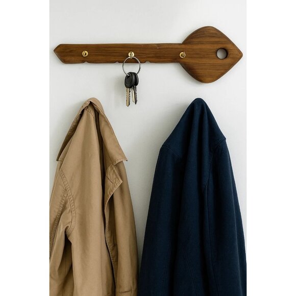Vintage 80s Wooden Key Shaped 3 Hook Wood Wall Mounted Holder Tonya Enoch - Picture 1 of 7